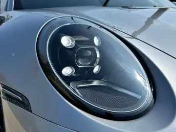 2020 Porsche 911 с пробегом 30 500 км