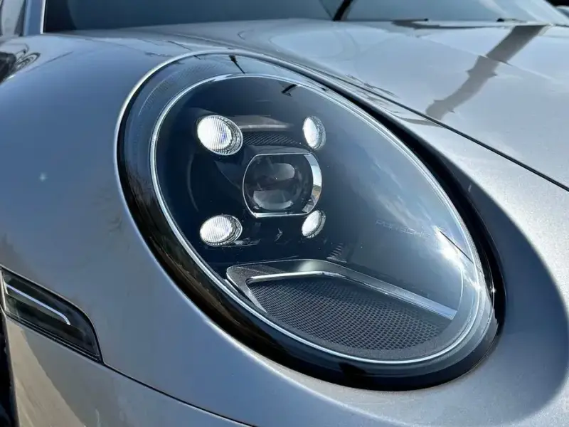 2020 Porsche 911 с пробегом 30 500 км