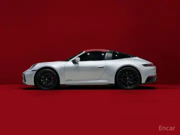 2023 Porsche 911 с пробегом 16 250 км