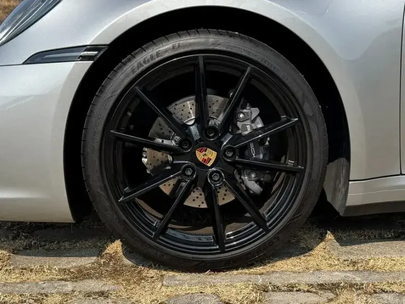 2020 Porsche 911 с пробегом 30 500 км