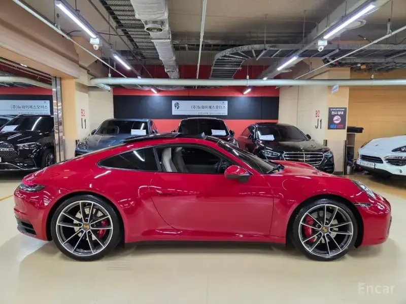 2021 Porsche 911 с пробегом 28 900 км
