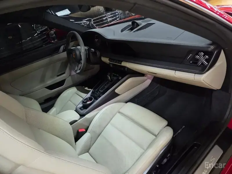 2021 Porsche 911 с пробегом 28 900 км