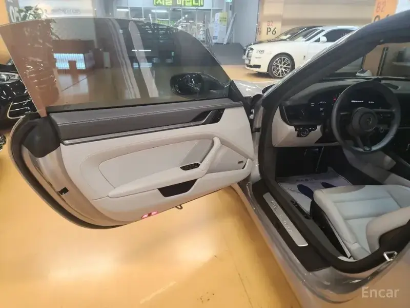 2024 Porsche 911 с пробегом 1 500 км