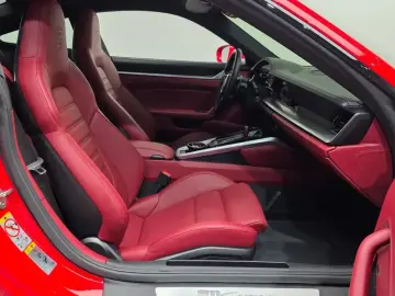 2024 Porsche 911 с пробегом 13 674 км