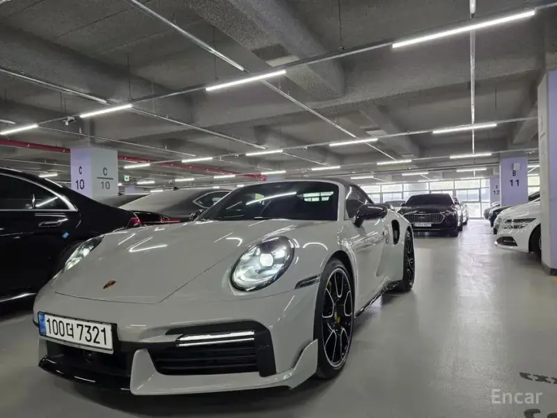 2023 Porsche 911 с пробегом 14 987 км