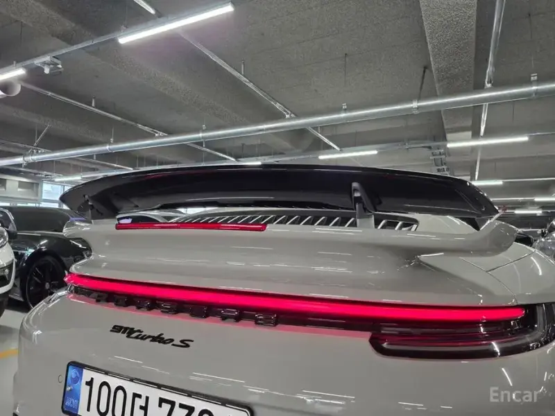 2023 Porsche 911 с пробегом 14 987 км
