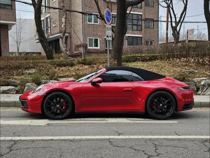 2021 Porsche 911 с пробегом 15 200 км