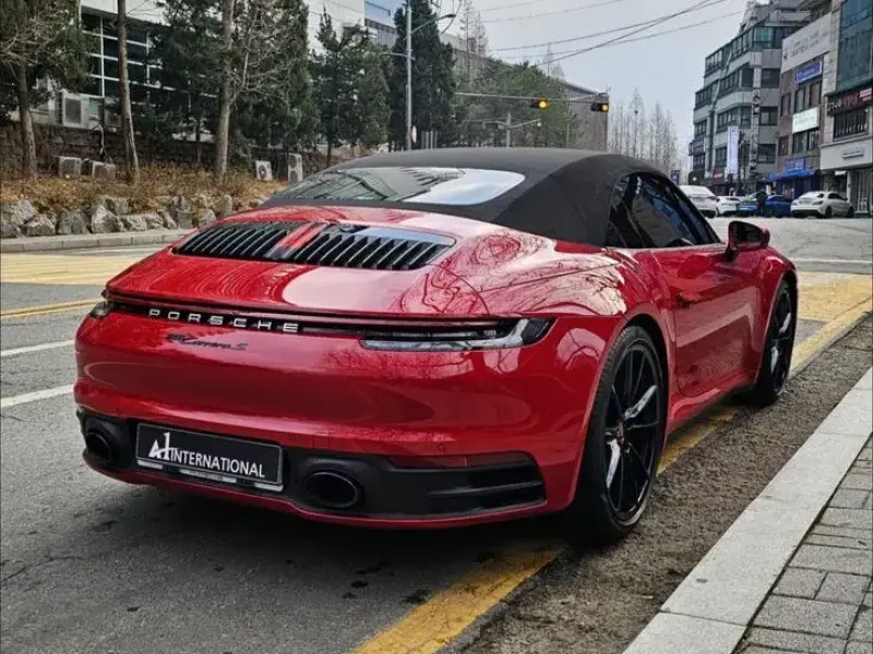 2021 Porsche 911 с пробегом 15 200 км