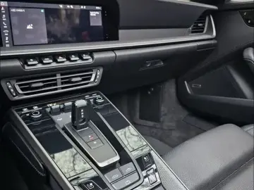 2021 Porsche 911 с пробегом 15 200 км