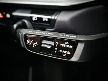 2021 Porsche 911 с пробегом 15 200 км