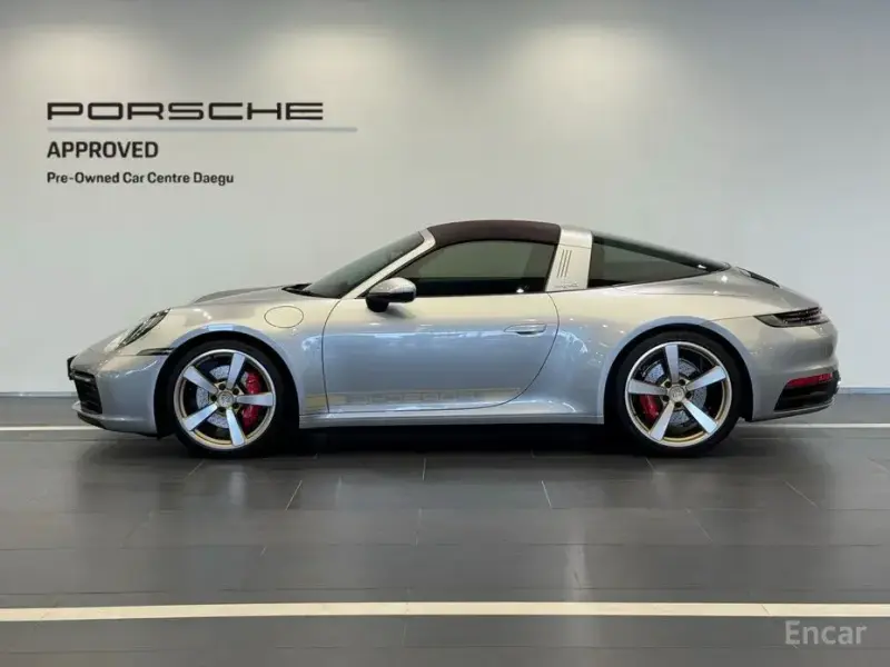 2024 Porsche 911 с пробегом 5 296 км