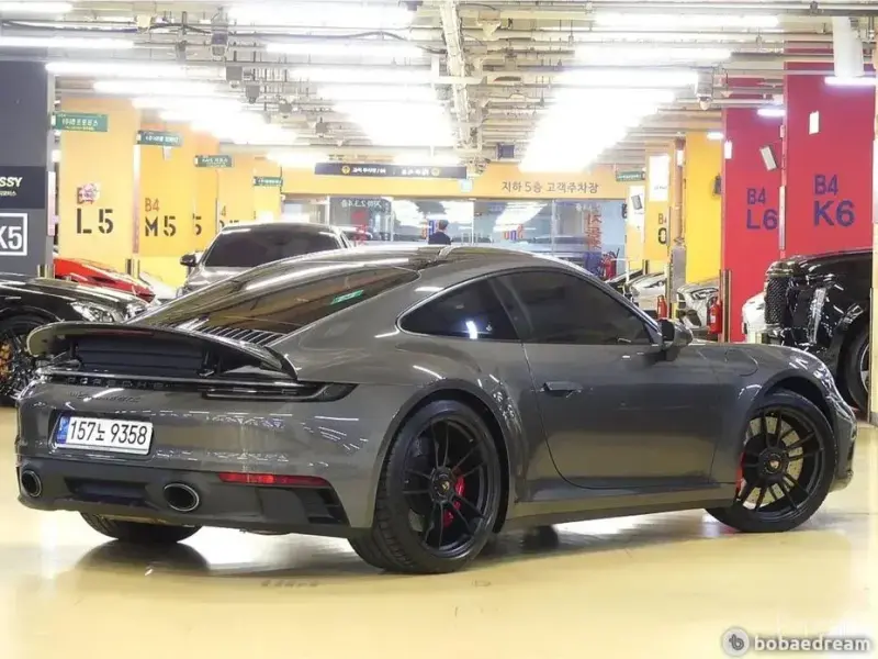 2023 Porsche 911 с пробегом 2 700 км