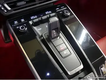 2023 Porsche 911 с пробегом 2 700 км