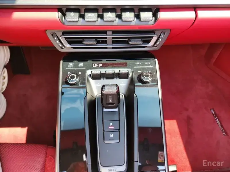 2024 Porsche 911 с пробегом 2 400 км