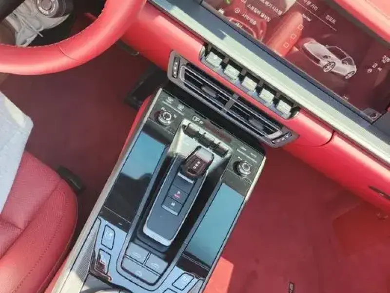 2024 Porsche 911 с пробегом 2 400 км