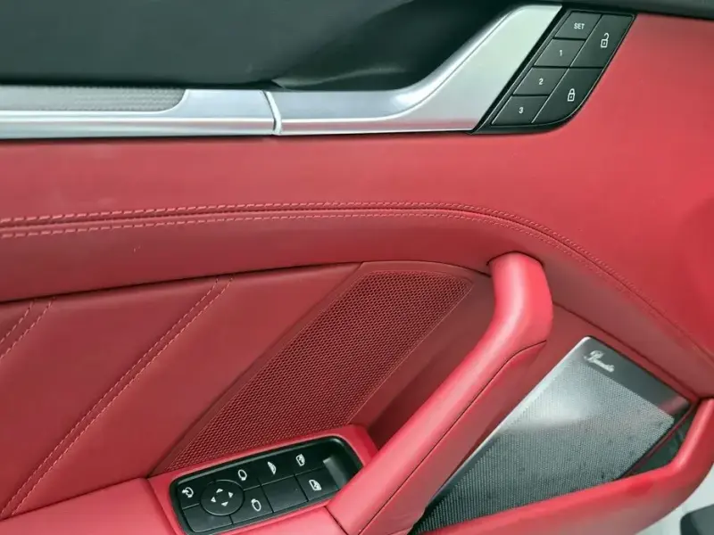 2024 Porsche 911 с пробегом 13 260 км