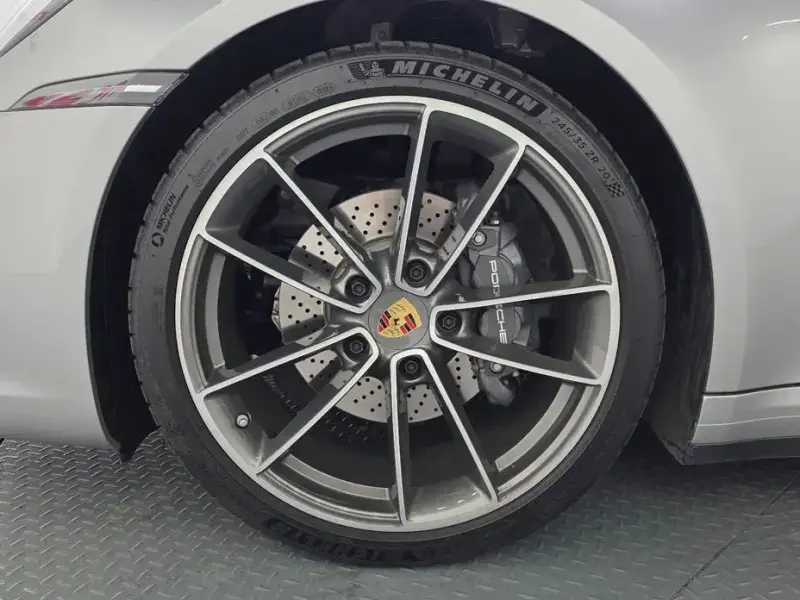 2024 Porsche 911 с пробегом 4 488 км