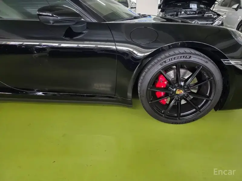 2020 Porsche 911 с пробегом 50 000 км