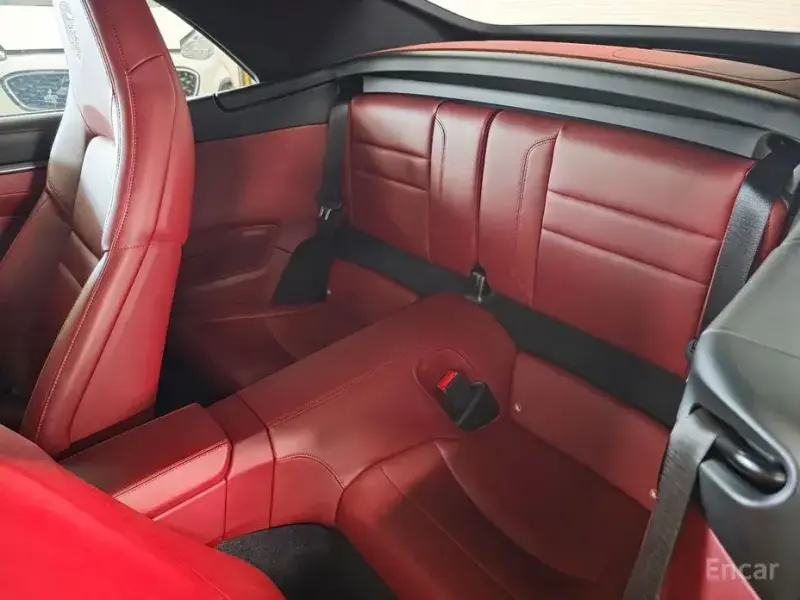 2020 Porsche 911 с пробегом 50 000 км