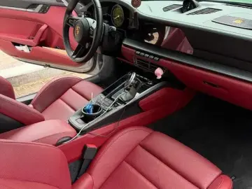 2020 Porsche 911 с пробегом 13 200 км