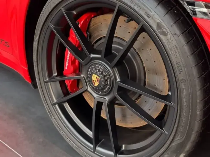 2024 Porsche 911 с пробегом 2 800 км