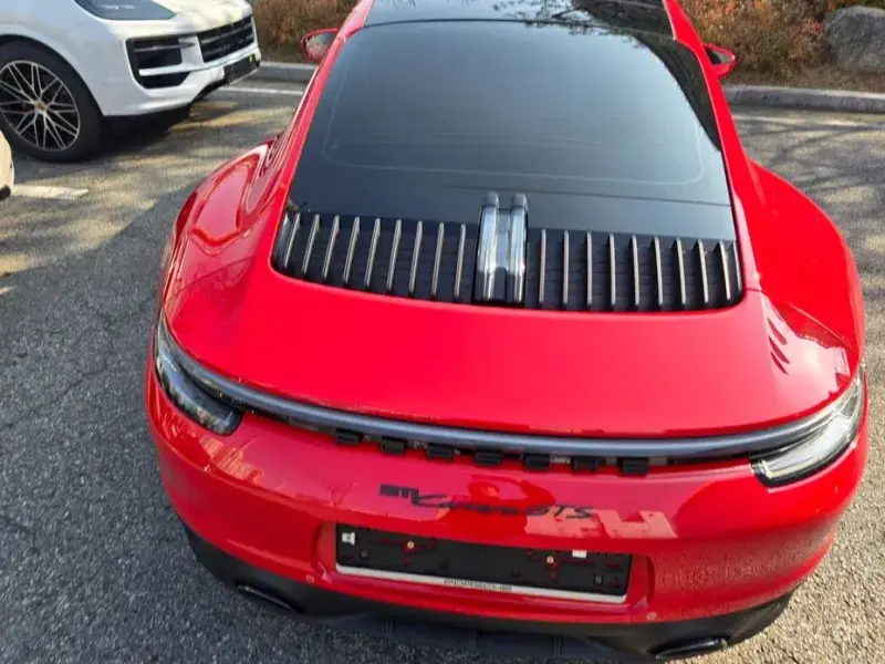 2024 Porsche 911 с пробегом 2 800 км