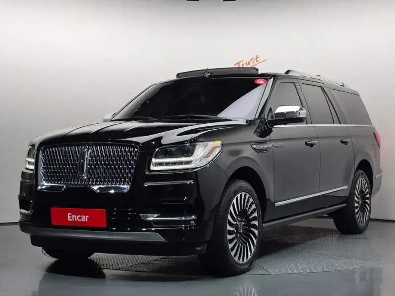 2020 Lincoln Navigator с пробегом 83 383 км