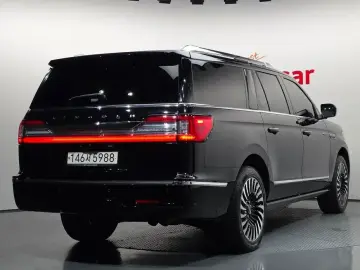 2020 Lincoln Navigator с пробегом 83 383 км