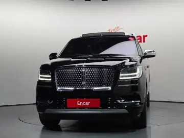 2020 Lincoln Navigator с пробегом 83 383 км