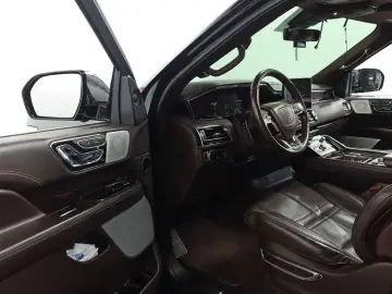 2020 Lincoln Navigator с пробегом 83 383 км