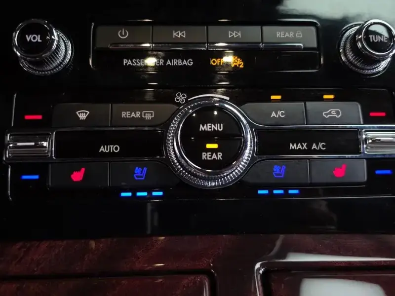 2020 Lincoln Navigator с пробегом 83 383 км