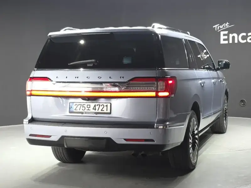 2021 Lincoln Navigator с пробегом 61 908 км