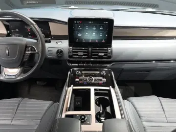 2021 Lincoln Navigator с пробегом 61 908 км