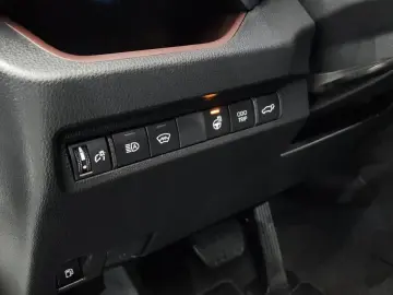 2024 Toyota RAV4 с пробегом 17 797 км