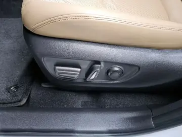 2024 Toyota RAV4 с пробегом 43 074 км