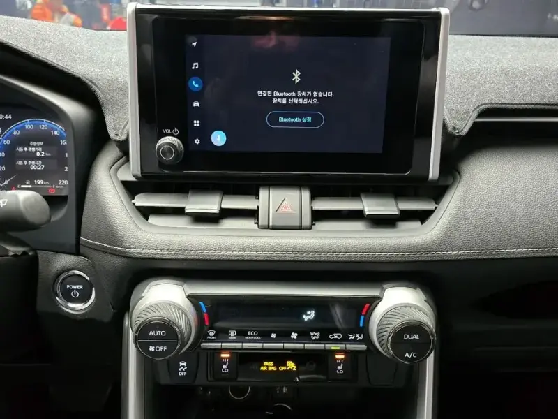 2023 Toyota RAV4 с пробегом 31 351 км