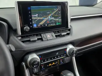 2024 Toyota RAV4 с пробегом 8 426 км