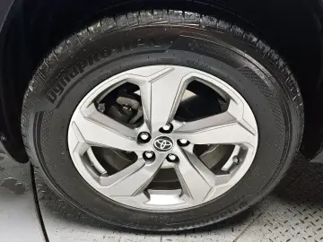2021 Toyota RAV4 с пробегом 67 484 км