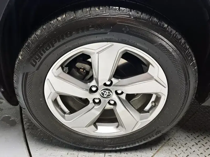 2021 Toyota RAV4 с пробегом 67 484 км