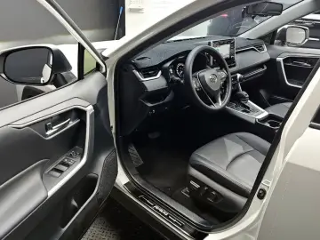 2021 Toyota RAV4 с пробегом 67 484 км