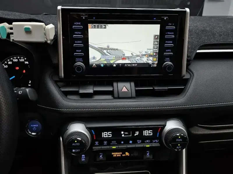 2021 Toyota RAV4 с пробегом 67 484 км