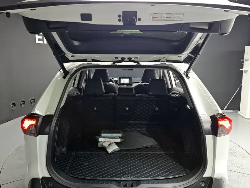 2021 Toyota RAV4 с пробегом 67 484 км
