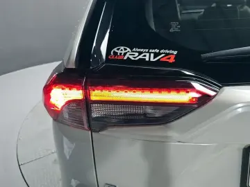 2021 Toyota RAV4 с пробегом 67 484 км