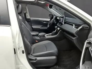 2021 Toyota RAV4 с пробегом 67 484 км