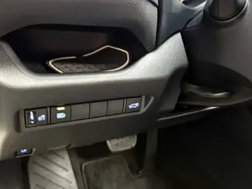 2021 Toyota RAV4 с пробегом 67 484 км