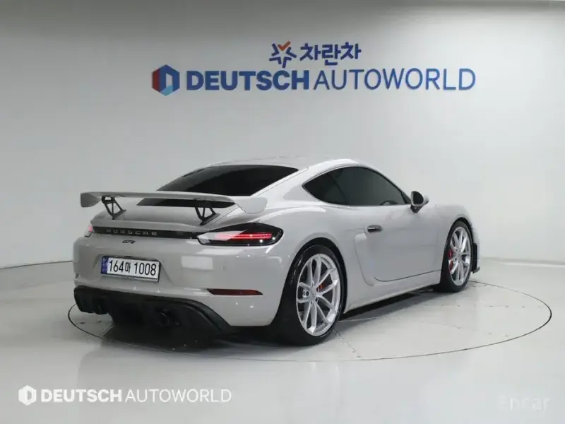 2023 Porsche Cayman с пробегом 7 300 км