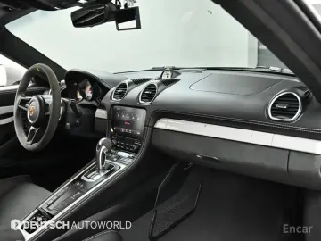 2023 Porsche Cayman с пробегом 7 300 км