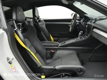 2023 Porsche Cayman с пробегом 7 300 км