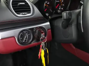 2019 Porsche Cayman с пробегом 52 269 км