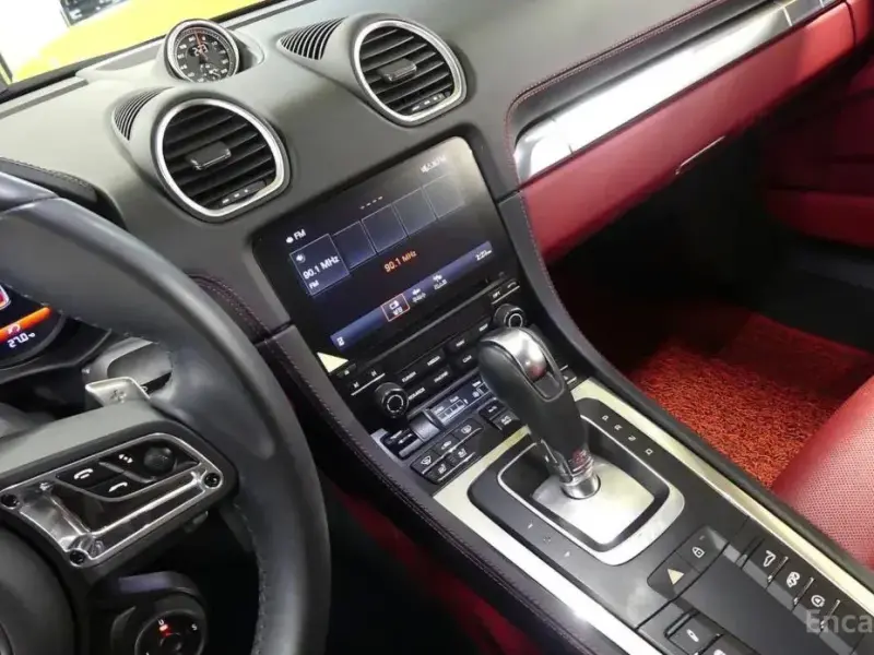 2022 Porsche Cayman с пробегом 11 660 км